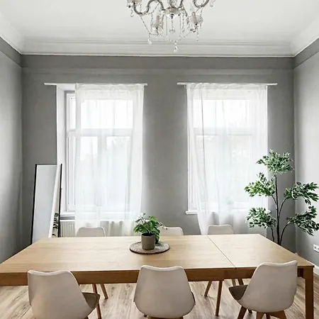 Im Denkmal Zentral In Mit Hohen Decken Krefeld