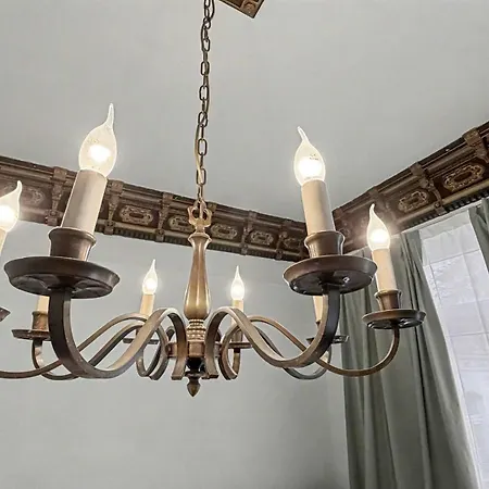 Apartment Im Denkmal Zentral In Mit Hohen Decken *