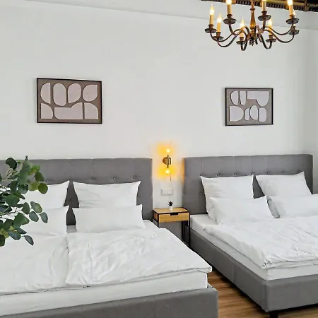 Im Denkmal Zentral In Mit Hohen Decken * Κρέφελντ